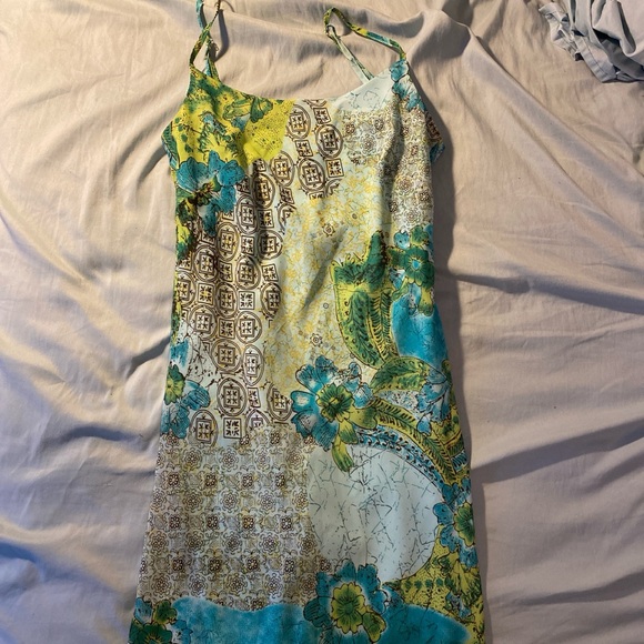 Super cute flowy summer dress💚💙 - Picture 5 of 5